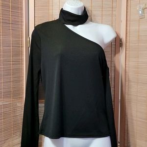 Black cold shoulder turtle neck choker long sleeve